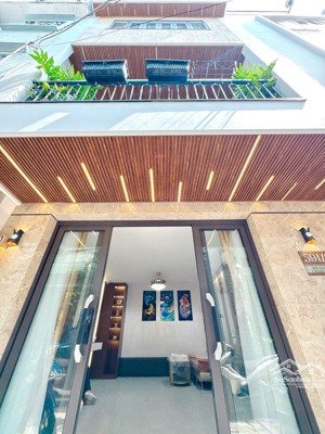 nhà đẹp 4tầng nhỉnh 7 tỷ gần mt trần xuân soạn - 43 m2 - nội thất cao cấp dọn vào ở ngay