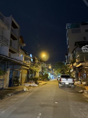 9tỷ5 - mặt tiền đường số 51 - tân quy - quận 7 - 50m2 - 2 lầu