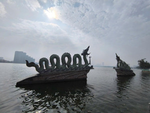 bán nhà 4 tầng vị trí tuyệt đẹp gần hồ tây dt103m2-mt5.2m-gara-view hồ tây-lạc long quân.giá:30.5tỷ