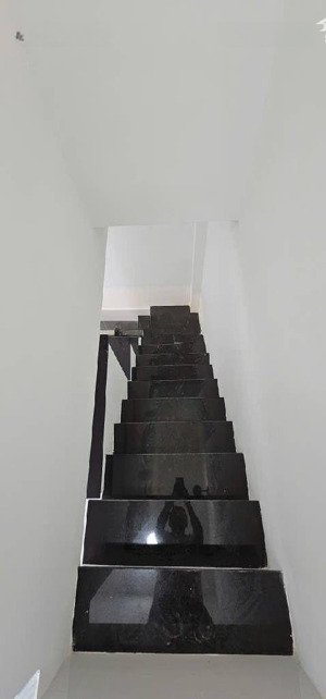 nhà mới hẻm xe hơi q.8, 2 tầng, nhỉnh 4 tỷ, sát mt âu dương lân 