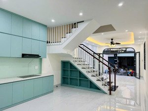 đang cần bán nhà cao tầng mới xây - 1t2l dọn vô là ở - khai thác cho thuê - vũng tàu