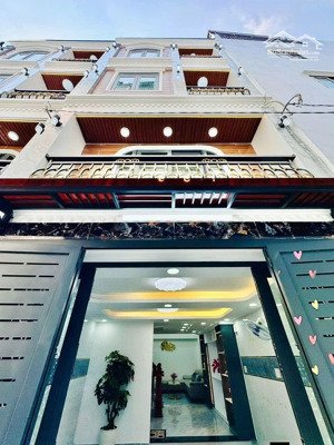 giá cực sốc 4tỷ920/85,5m2, đường 6m nguyễn văn thủ -q.1, cho thuê 34tr, gần vòng xoay điện biên phủ