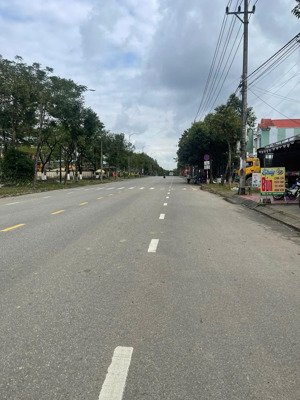 đất mặt tiền đường dt602 gần bà nà hills, gần khu thương mại tự do, 354m2 đất ở.