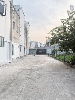 đất thạnh xuân 18 xác gv giá chỉ 50 triệu 1m 2
5x22 , 6x 12 , 4.8x 21 , đường trước nhà 7 m