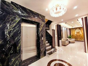 cần bán nhà phố lò đúc, hbt ,dt 52m2 x 6 tầng thang máy , 10m ra mặt phố , nhà đẹp , giá nhỉnh 15tỷ