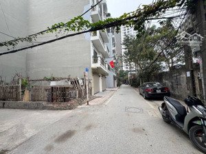 thạch bàn. mảnh đất 68m. mt 4m. đường ô tô tránh. chạy vòng quanh. giá chào 11 tỷ 5. bán đất trung