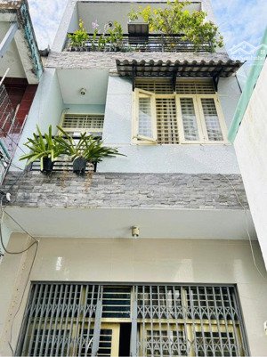 chính chủ gửi bán nhà 68m2 phan tây hồ, p7, pn. hẻm xe hơi vào tận cửa nhà. xây 3 lầu