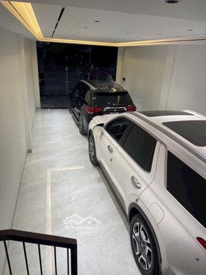 sài đồng. bán nhà 6 tầng. thang máy. dt 46m. lô góc . ô tô tránh. giá chỉ 11 tỷ 7.
ảnh thật nhà thậ