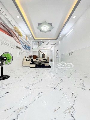 nhà mới đón tết- bình tân - mặt tiền kinh doanh sầm uất - chợ gò xoài - 72m2 - 2tầng - sổ riêng.