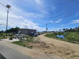 đất đẹp gần biển tại xã tu bông kkt vân phong