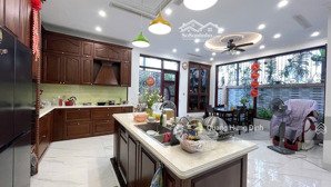 biệt thự nam cường - dương nội, giáp aeon, công viên - 190m2, mặt tiền 9m, nhà hoàn thiện thang máy