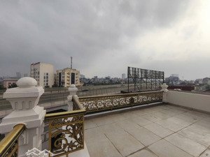 hiếm bán nhà mặt phố hoàng sâm, cầu giấy,dt: 108m2x7t,mt: 6,6m, oto 2 chiều, kinh doanh, giá 52 tỷ.