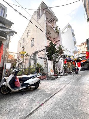 bán quỹ đất lớn & đẹp hxh đ.lý chính thắng & hoàng sa, q.1- dt 78m2 ngang 5,15m*17m- chỉ 50m ra mt