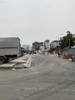 nhỉnh 60 triệu /m2 lĩnh nam, hoàng mai, lô góc, mặt ngõ ô tô tránh, giá đầu tư