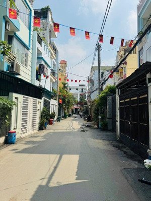 cần bán lô đất mt đường 42 phường bình trưng tây q2 cũ tp.hcm