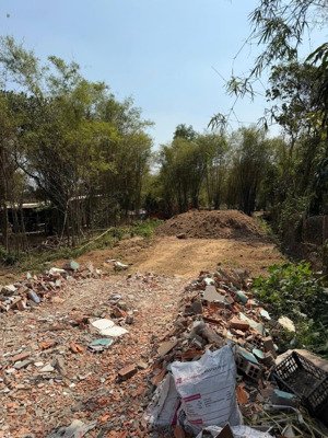 đất định hoà mặt tiền bê tông dx072 diện tích 10 x 30 thổ cư 60m,giá 3ty650 triệu