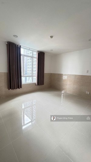 cho thuê căn hộ giai việt duplex thông tầng, dt 230m2, 4pn, 4 wc, nội thất cơ bản, giá 22tr/tháng