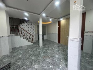 hạ chào 5.2 tỷ quang trung ngang 5m 3 tầng - 4 pn - sát mặt tiền