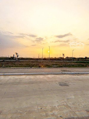 đất này không mua thì đừng đầu tư ở đâu nữa vì phí thời gian