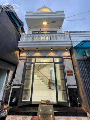 Nhà trệt lầu mới đẹp 3 phòng ngủ - Gần Trường Đại Học Cần Thơ