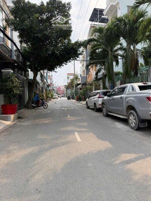 mặt tiền đường số 6 cách mặt tiền lê văn quới 50m nhà cấp 4 140m2 (4x35m) vuông vức chỉ 9.25 tỷ tl