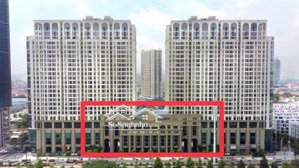 bán shop khối đế chung cư 6 tầng tổng diện tích sàn 770 m2 ngay mặt đường tố hữu. lh 