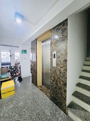 bán nhà 2 mặt kiệt gần tòa apartment 12 phòng có thang máy