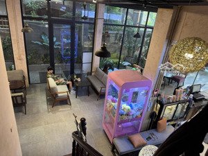 cho thuê, sang nhượng quán cafe mặt hồ văn quán, diện tích: 200m2 x 3 tầng thông sàn, mt 12m