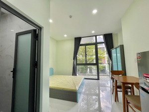 chdv cát lái đường 40cl gần citisoho, dt 30m2 ban công riêng giá 4tr7 full nt ở được ngay