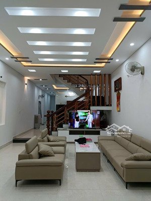 bán nhà đẹp 2tầng 2 mê 3 pn full nt đ. ô tô - khu hoà tiến- giáp hoà xuân- đà nẵng. giá 4,5 tỷ/157m