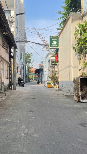 nhà chủ cần bán, nhà 2 tầng hẻm xe hơi - 9 tỷ 5 - đường hoàng trọng mậu p tân hưng q7.