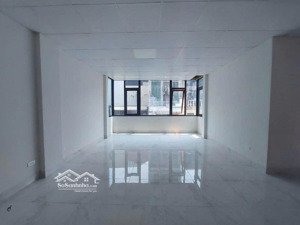 chính chủ cho thuê nhà mặt ngõ 12 đại la, nhà mới xây đẹp, dt 80m2 thích hợp làm vp, spa