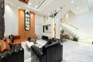 sẵn hđ thuê 28tr/tháng đ. đoàn kết tđ. diện tích 84m2 cực lớn, gần trường học nguyễn hữu huân, shr