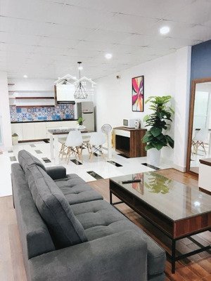 chính chủ cho thuê căn hộ ccmn nguyễn văn cừ 90m 1pn 1pk full đồ, chỉ 7tr/th, : lh 