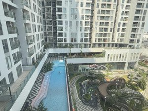 chính chủ 3pn, 106m2, full nội thất cao cấp cho thuê 23 triệu, view lm 81 , hồ bơi