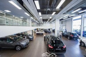 cho thuê 4200m2, mặt tiền: 42m giá siêu rẻ tại tại mặt phố nguyễn văn linh, long biên