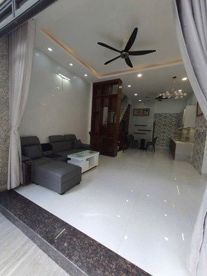 bán gấp nhà đường 9 trường thọ