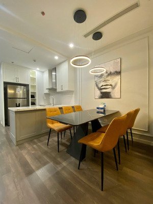 cho thuê cc e4 yên hòa, 123m2, 3pn full đồ nhà rất đẹp, giá siêu tốt chỉ: 20tr/th. lh 