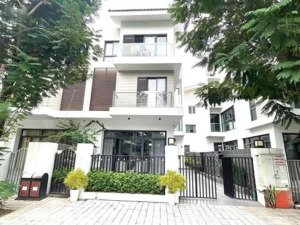 cho thuê biệt thự an vượng kđt dương nội, hà đông 180m2, 3,5 tầng, thông sàn, full đh, giá 35tr