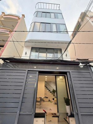 bán nhà nam kỳ khởi nghĩa cách mặt tiền 30m, dt: 5x8m, 5 tầng, 3pn, 3wc, xây dựng mới full nội thất