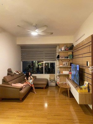 cần cho thuê căn 3 phòng ngủ sach đẹp full nội thất chung cư flora fuji, phước long b giá tốt