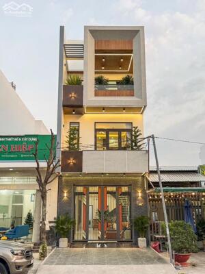 BÁN NHÀ TRỆT 2 LẦU MỚI ĐƯỜNG D7 KDC HỒNG LOAN 6A CẦN THƠ