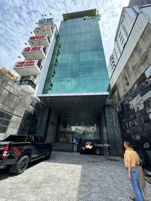 tòa nhà mt điện biên phủ q. bình thạnh. dt 15 x 40m - hầm - 10 tầng. hđt 900 triệu. giá 180 tỷ