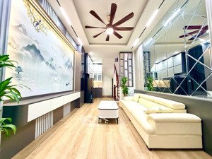 chủ mót bán! siêu phẩm kim giang hoàng mai nhà mới đẹp thoáng sáng 35m2*5t giá nhỉnh 8 tỷ