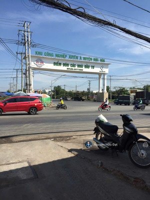 bán đất đối diện kcn xuyên á, bách hóa xanh, 5x31m thích hợp xây trọ, sổ hồng riêng vay ngân hàng