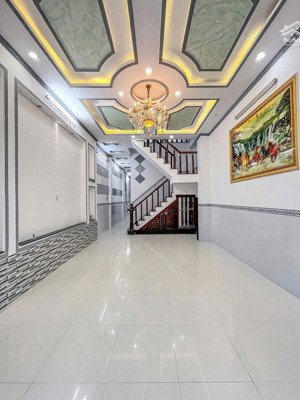 chính chủ kẹt tiền trả nợ nên bán gấp nhà trệt lầu đường trần đại nghĩa, ngay vòng xoay an lạc