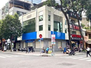 góc 2 mặt tiền ngang 12m sử dụng hơn 600m2 - trung tâm bến nghé số 3 huỳnh thúc kháng,quận 1.!!