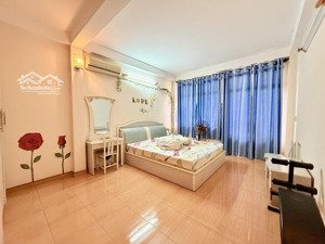 bán nhà mặt tiền đường tăng bạt hổ phường 11 gía 16 tỷ