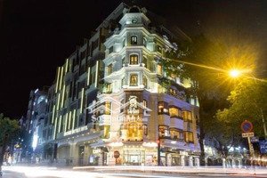 bán khách sạn góc 2mt đường số 85- 42, tân quy, quận 7- 9x17m. hầm+6 tầng. hđt: 180tr/th. giá: 45tỷ