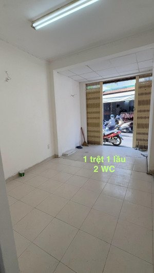 bán hoặc cho thuê nhà mặt tiền tám danh-f4.q8